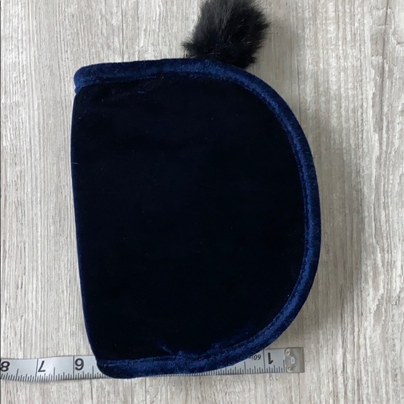 NWT Navy Velvet Make Up Cosmetic Bag - Picture 4 of 7